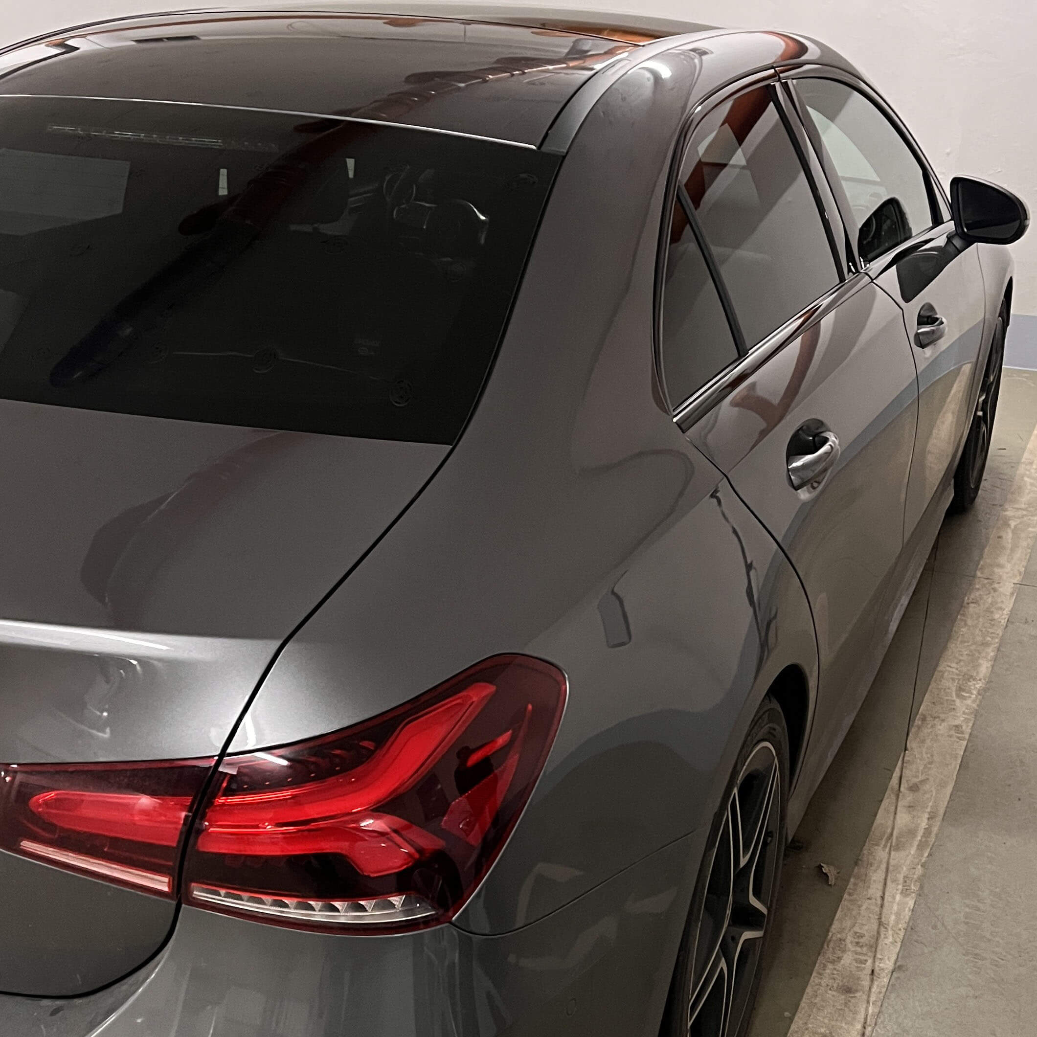 oprava promáčkliny karoserie po